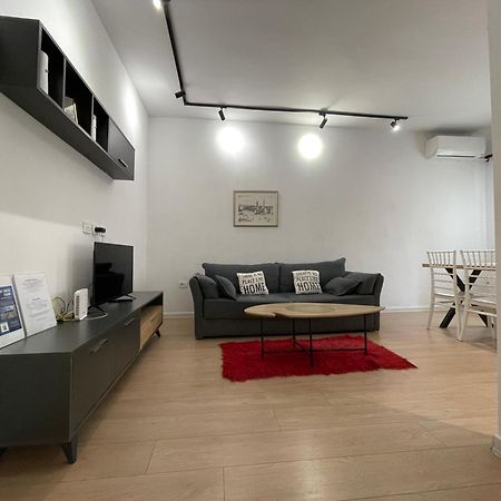 Downtown View Modern Apartment Tirana Kültér fotó